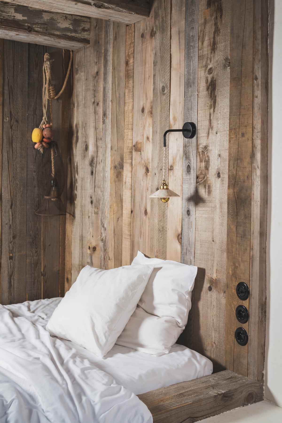 PITCHOUN - Terre mêlée mat - Suspension en applique - Potence noire mat
