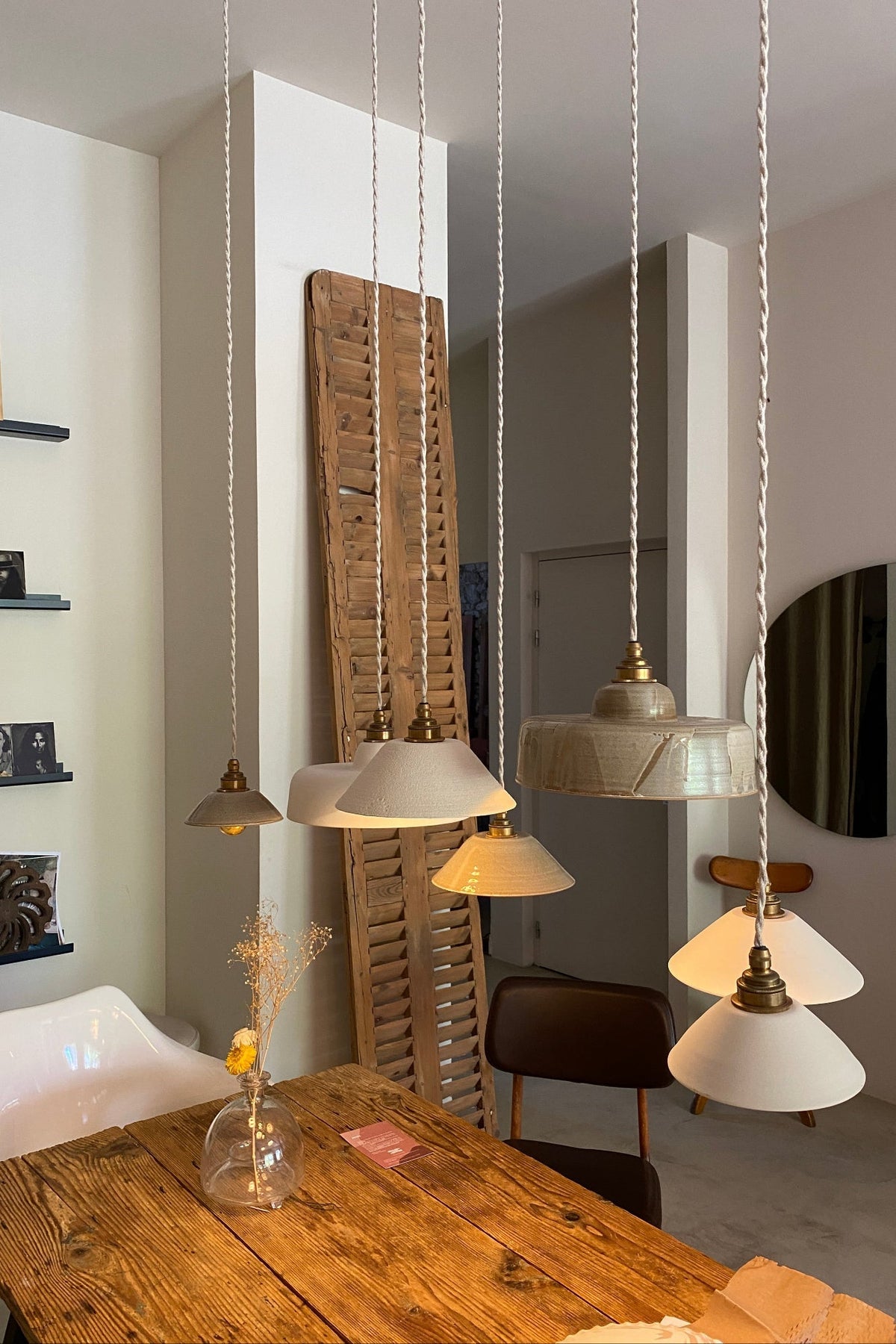 URSULE - Grès vert de gris - Suspension avec rosace en porcelaine - Imparfaite