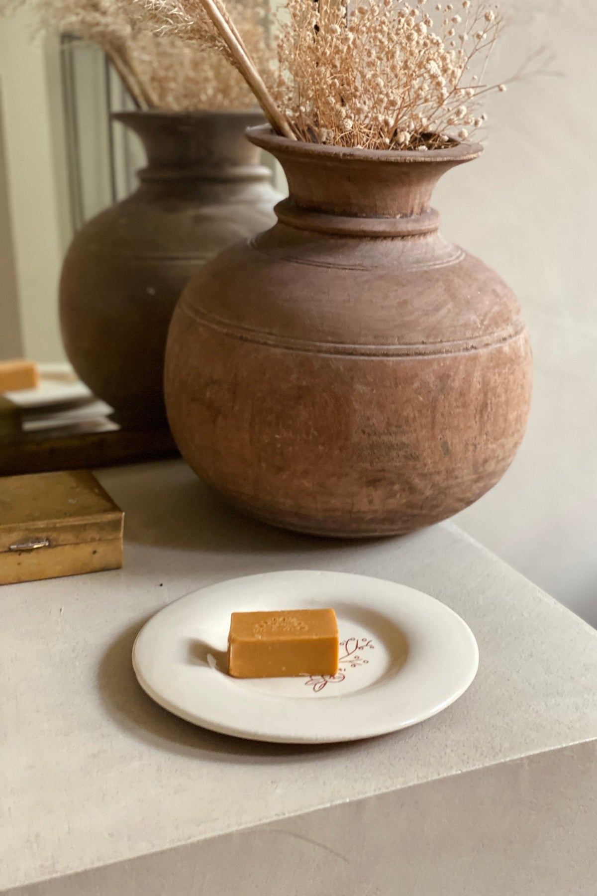 JANVIER - Coffret Cadeau - Assiette anniversaire, savon fait main et éditions d'art