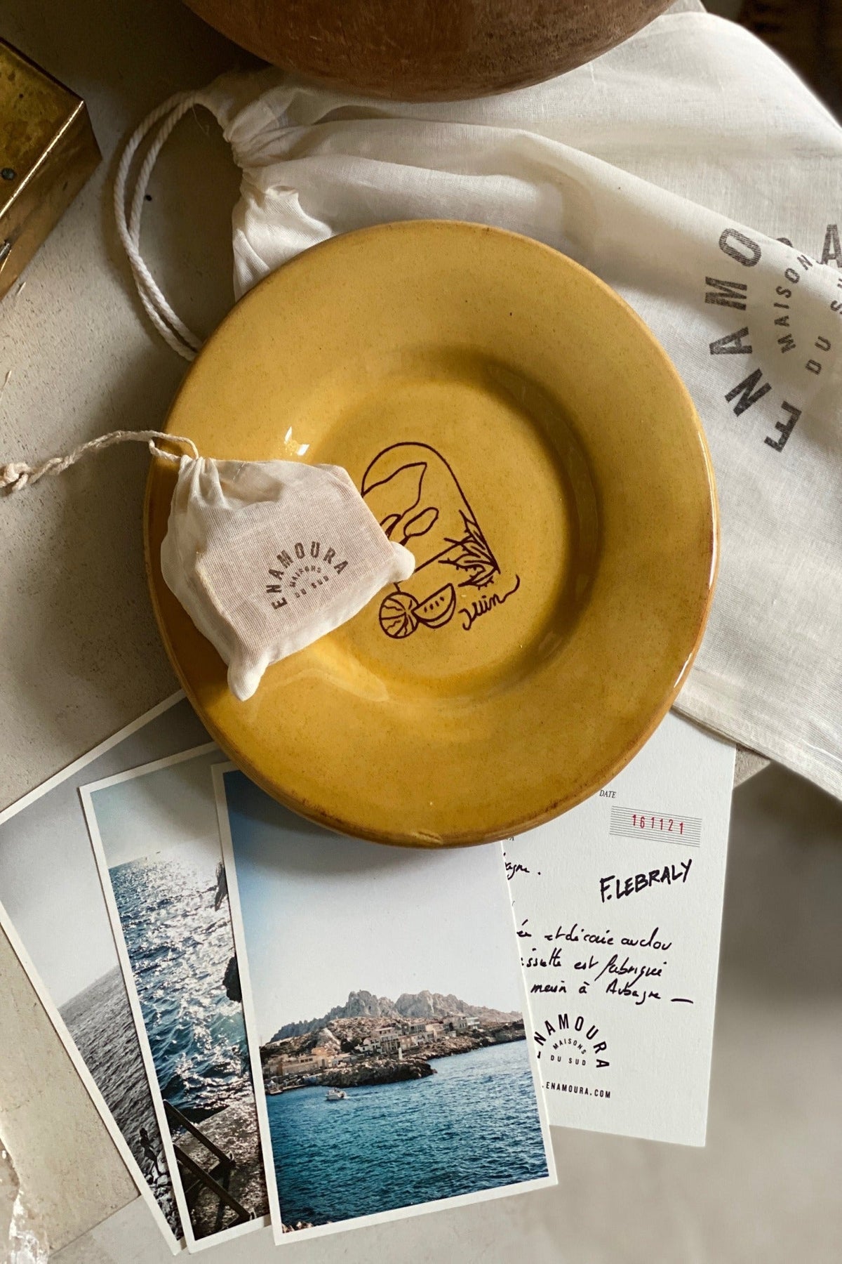 FÉVRIER - Coffret Cadeau - Assiette anniversaire, savon fait main et éditions d'art