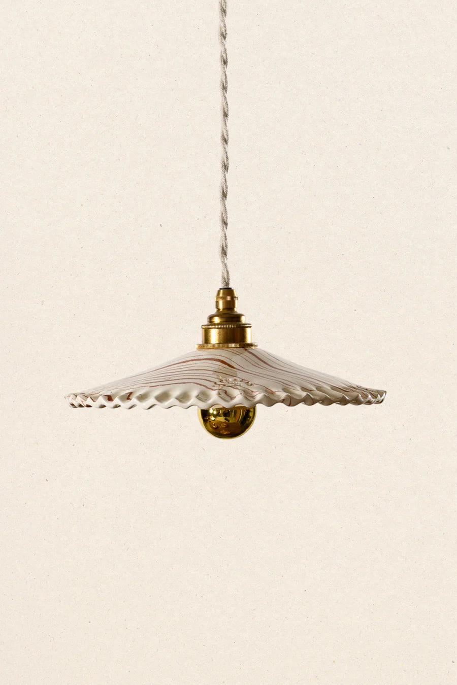 YVONNE EN DENTELLE - Terre mêlée vernissée - Grand format - Suspension en applique - Avec potence noire mat