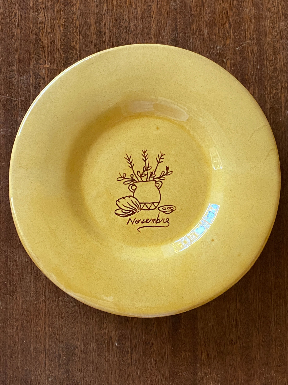 NOVEMBRE - Coffret Cadeau - Assiette anniversaire, savon fait main et éditions d'art