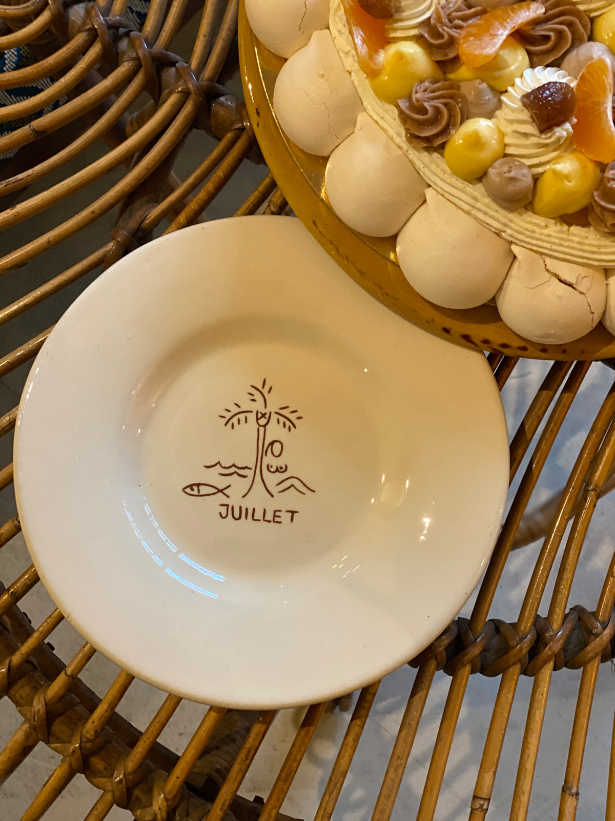 JUILLET - Coffret Cadeau - Assiette anniversaire, savon fait main et éditions d'art
