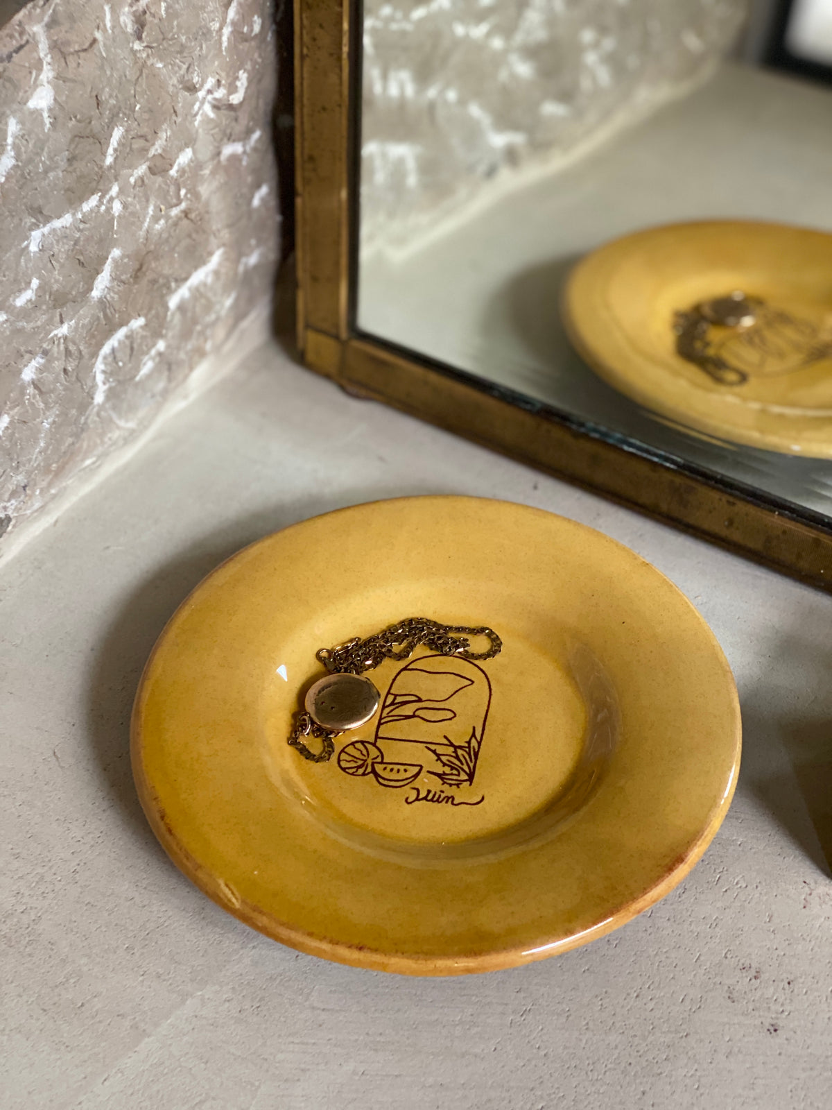 JUIN - Coffret Cadeau - Assiette anniversaire, savon fait main et éditions d'art